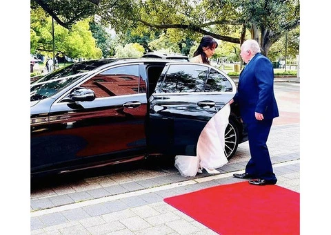 Find an extensive fleet of cars, minibuses, and minivans with Wedding Chauffeur in Perth