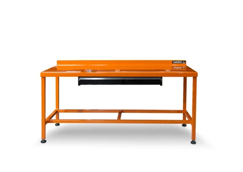 Transform Your Garage with a Practical Workbench Setup