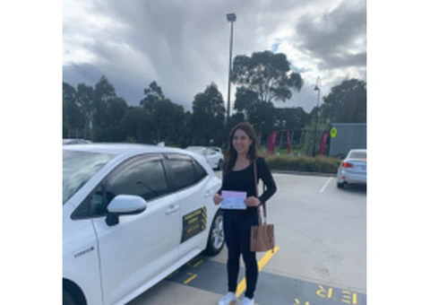 Leading Driving School in Melbourne: Accredited Trainers, 100% Success