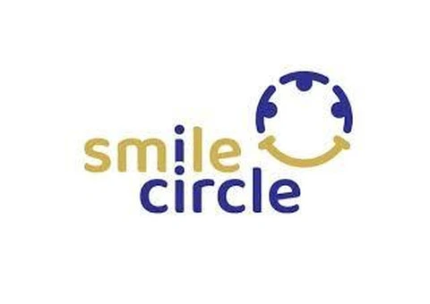 Lighten The Color Of Your Teeth With Teeth Whitening Treatment | Teeth Whitening Hampshire UK