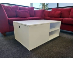 Handpicked Modern Coffee Tables to Enhance Your Living Room’s Aesthetic