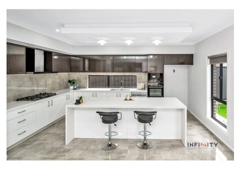 Contemporary Elegance: A Modern Family Retreat - 9/23