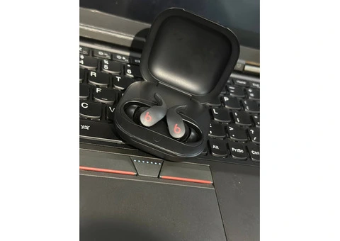 Fairly used Beats fit pro - 2/3