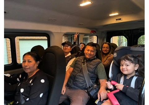 Maxi Taxi Sydney - 2/6