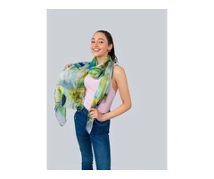 Complement Your Fashion with Trendy Winter Scarves