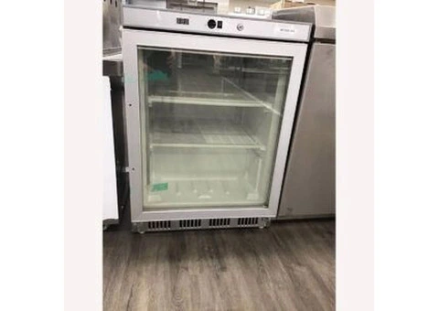Display Freezers That Use Less Energy for Businesses