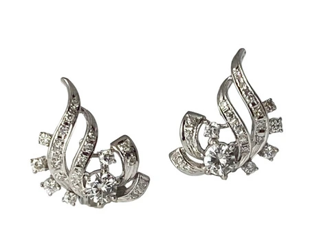 Beyond the Ordinary: The Allure of Antique Jewelry