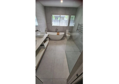 Bathroom Tiler - 7/8