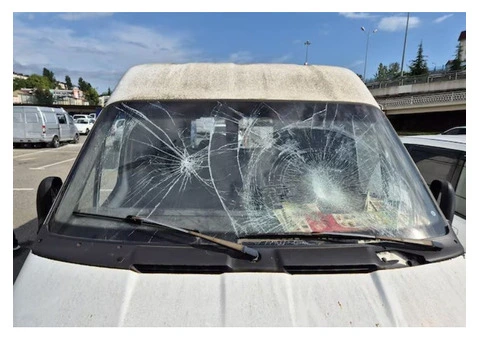 Windscreen Replacement and Repair Services in Perth, WA - 4/5