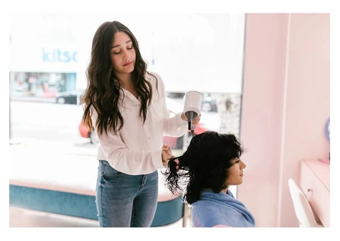 Transform your look with a professional hair and Makeup Artist