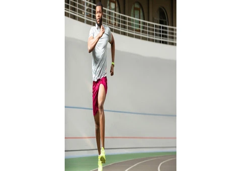 Are you eager to purchase premium bulk athletic wear? Visit Alanic Clothing right now! - 2/5