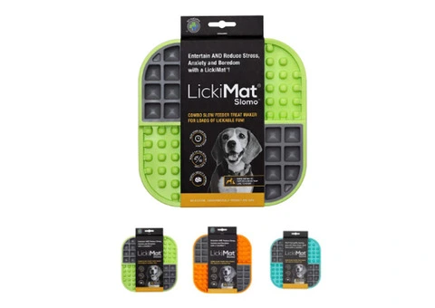 LickiMat Slomo Dog