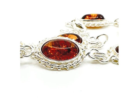 Amber Jewellery in Australia: Nature's Warmth in Every Piece
