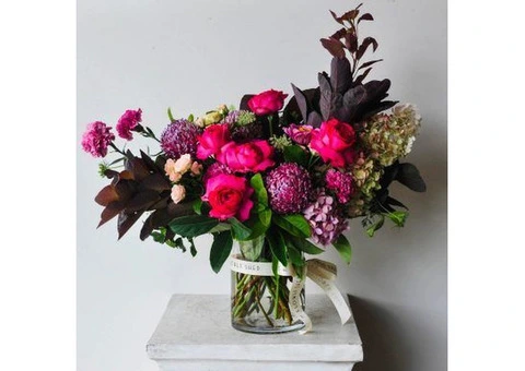Christmas flower delivery Melbourne