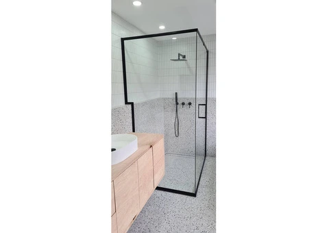 Bathroom and Laundry - 4/4