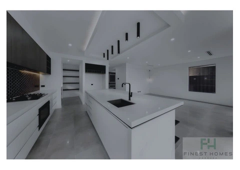 Builders in Melbourne - 8/11