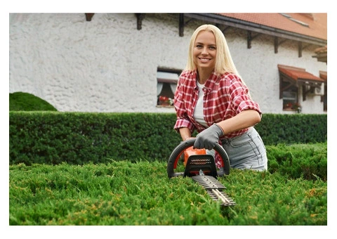 Lawn Mowing in Sydney - Tired of an Overgrown, Messy Lawn? - 1/5