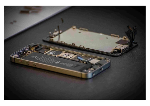 Get iPhone Screen Repairs in Angle Vale by Proficient Technicians