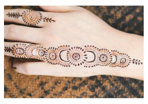 Experienced Fine Line Tattoo Artists to Create Immpecable Art