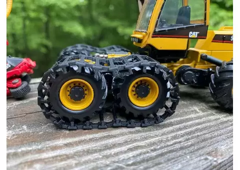caterpiller trucks (baby toys) - 1/8