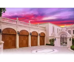 Installing Cedar Garage Doors: Auckland Homeowner’s Guide