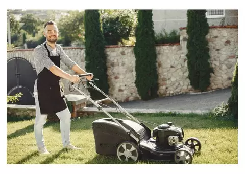 Lawn Mowing Service in Kinross