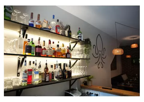 All-You-Can-Eat Christmas Lunch Buffet at Calamari Kitchen & Bar - 4/7