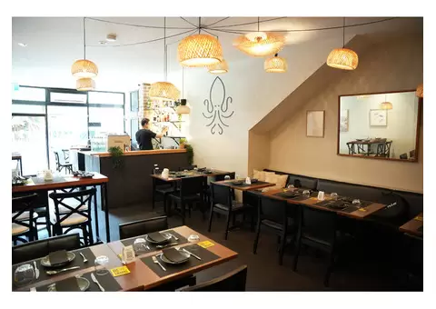 All-You-Can-Eat Christmas Lunch Buffet at Calamari Kitchen & Bar - 5/7