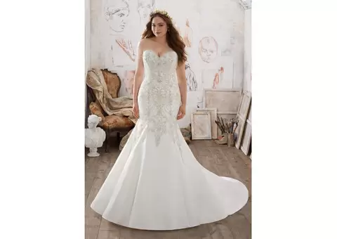 Explore Plus Size Wedding Dresses To Celebrate Your Unique Beauty