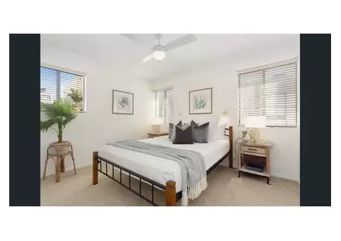 Ideal location opposite Mooloolaba beach - 7/9