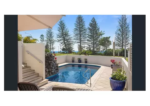Ideal location opposite Mooloolaba beach - 9/9
