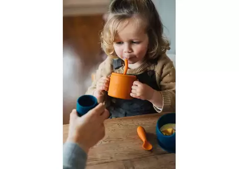 Baby-Friendly Silicone Cup with Straw – Spill-Proof & Safe