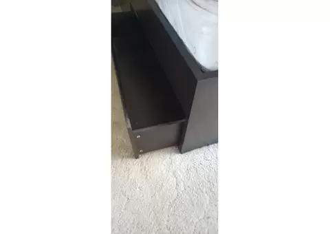 Queen size Storage Bed with Mattress. - 4/4