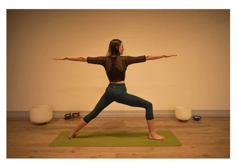 Yoga Training Classes for Beginners - 2/5