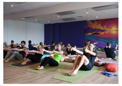 Yoga Training Classes for Beginners - 3/5