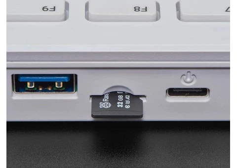 Raspberry Pi 500 – Portable, Powerful & Ready to Go! - 3/4