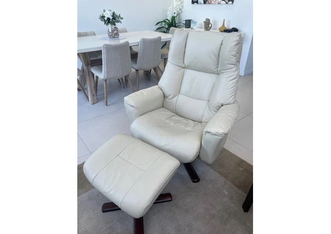 Expert Leather Cleaners in Sunshine Coast – Restore Your Leather with De Vere