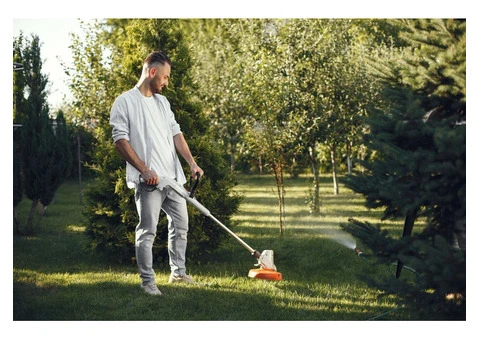 Top-Quality Lawn Care Mowing Services for a Perfect Yard! - 1/3