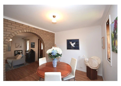 Warrnambool Houses, Land & Business Of The Week - 1/6