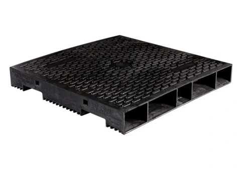 Long-lasting Loscam Plastic Pallets for Safe & Efficient Storage