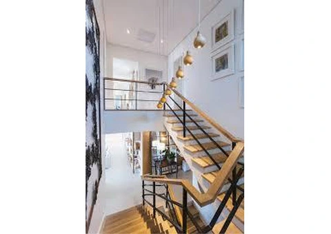 Custom Woodwork & Renovations