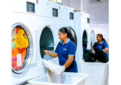 "Convenient 24-Hour Laundromats: The Future of Laundry Services"
