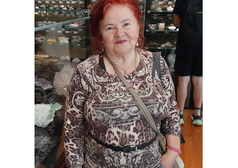 WANTED : Personal Assistant To Old Lady - 4/6