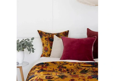 Plush Velvet Bedspreads – Artisan-Crafted Quilts for Elegant Interiors