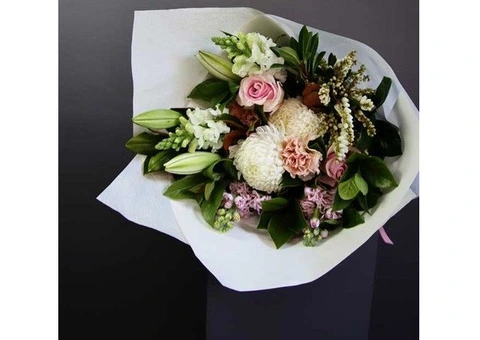 Ivy & Twig Flowers - 2/3