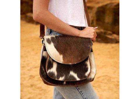 Genuine Cowhide Tote Bags – Stylish & Functional Accessories