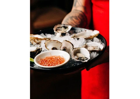 Tucci Restaurant & Bar - 4/10