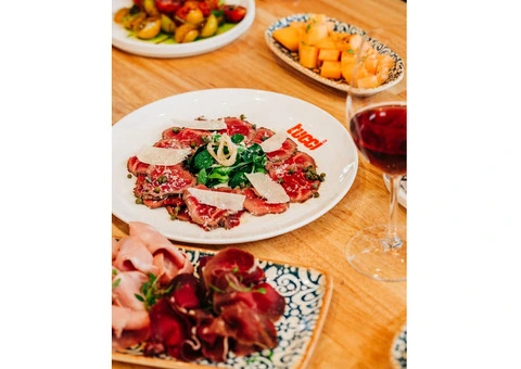 Tucci Restaurant & Bar - 6/10