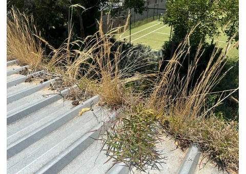 Gutter cleaning on The Mornington Peninsula - 4/8