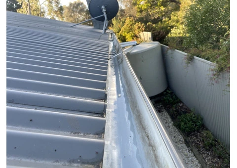Gutter cleaning on The Mornington Peninsula - 6/8